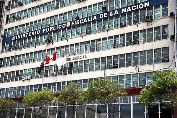 El Ministerio Público debe indagar también las circunstancias que sirvan para eximir o atenuar la responsabilidad del imputado