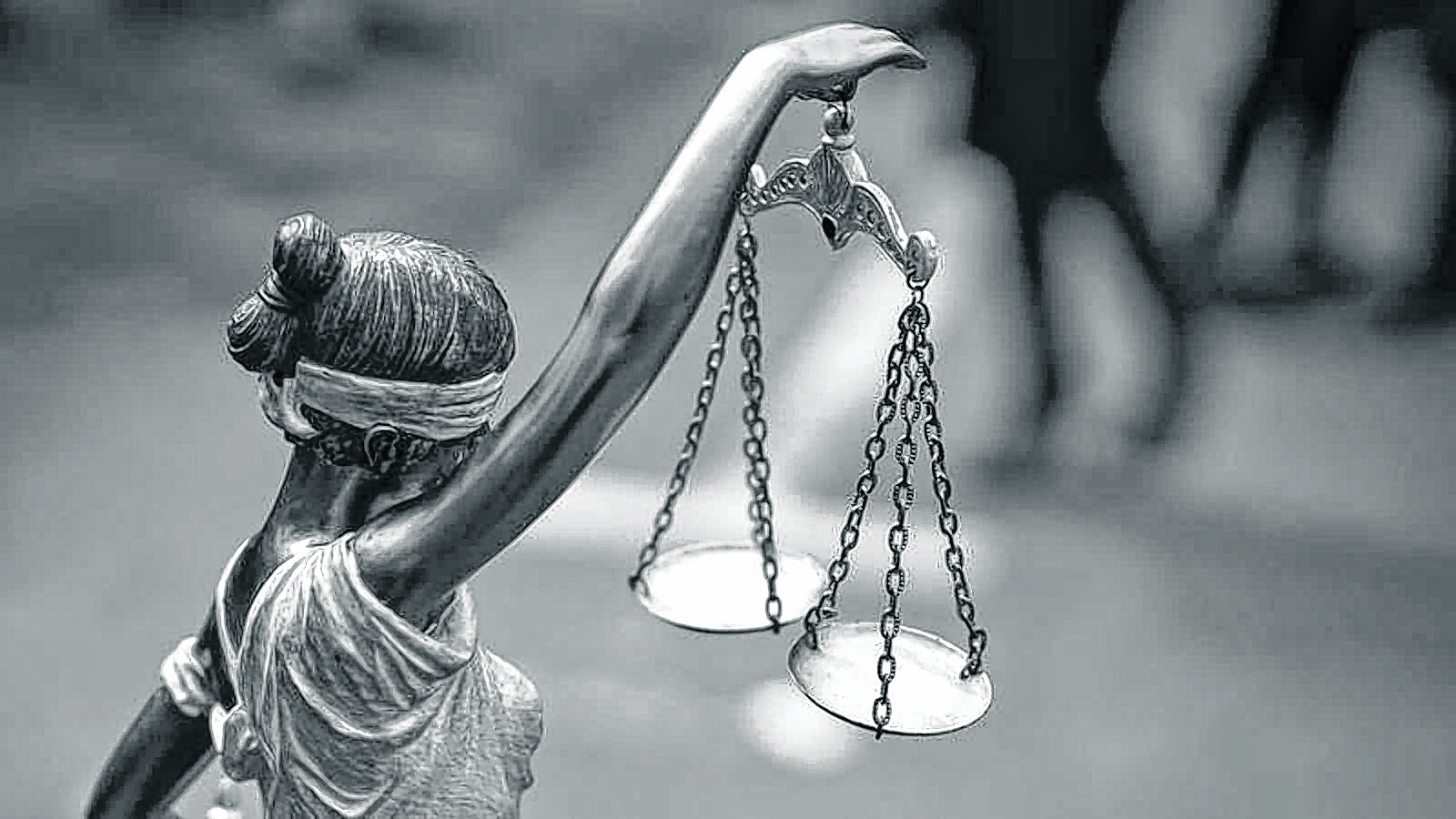 El ingreso a la etapa intermedia y la proximidad del juicio oral no eliminan el peligro de obstaculización o de fuga