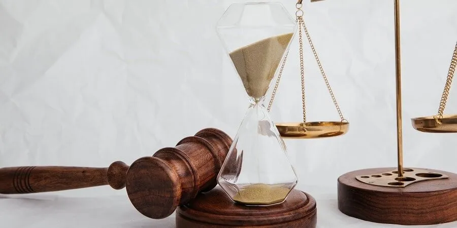 Prescripción: Las resoluciones administrativas del poder judicial no pueden suspender el plazo