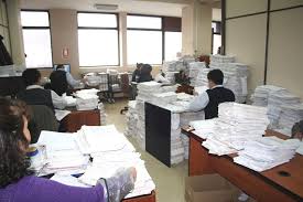 La necesidad de usar la inteligencia artificial en la revisión de oficio de la prisión preventiva ante la carga procesal